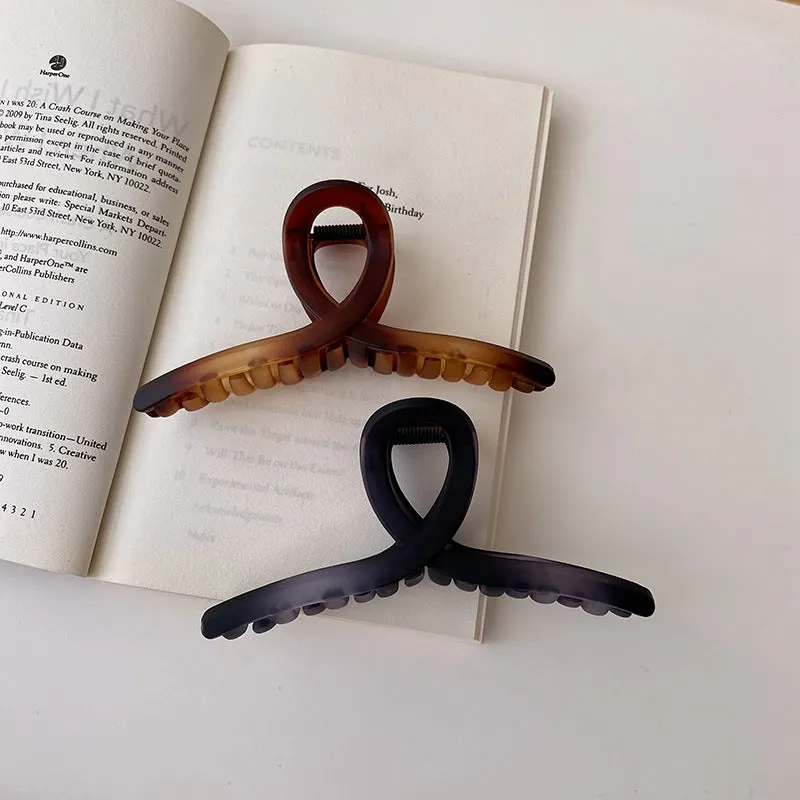 Oversized Cross Hair Clip Claw