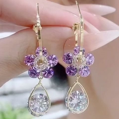 Musedesire™ Fashion Flower Crystal Earrings