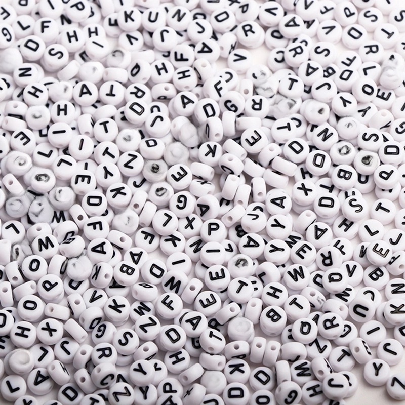 400 Pieces 4 * 7mm Arylic Letter Beads