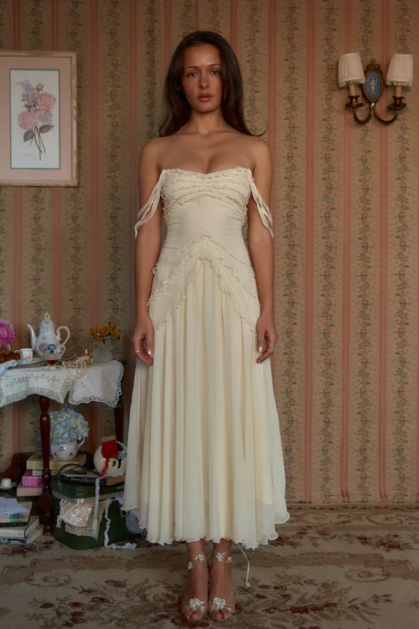 Lussooy Elegant Chiffon Off the Shoulder Strapless A Line Prom Dress with Ruffles 