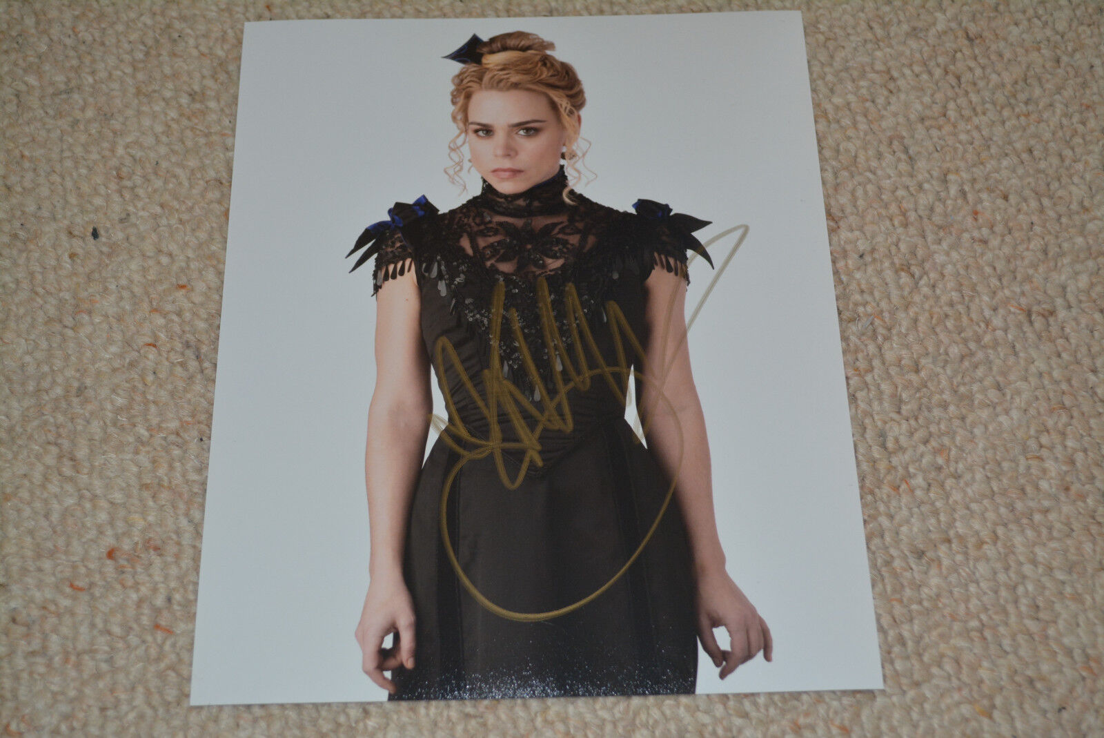 BILLIE PIPER signed autograph In Person 8x10 (20x25 cm) PENNY DREADFUL