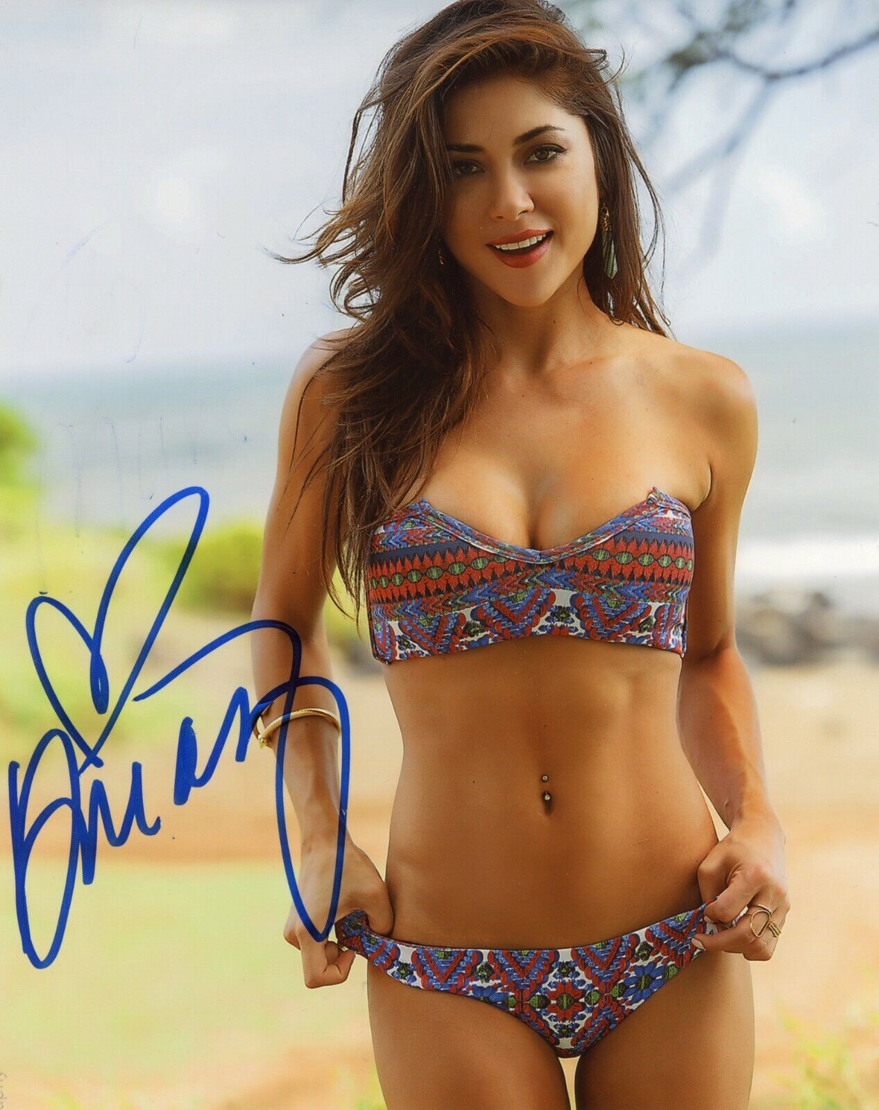 ~~ ARIANNY CELESTE Authentic Hand-Signed UFC RING GIRL