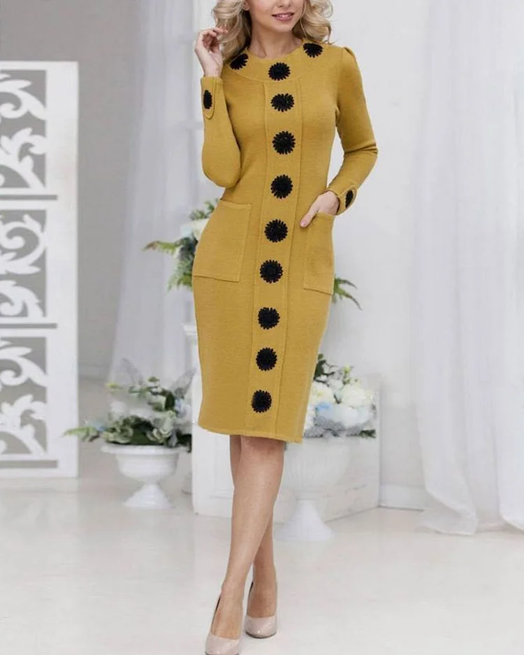 Elegant knitted pocket dress