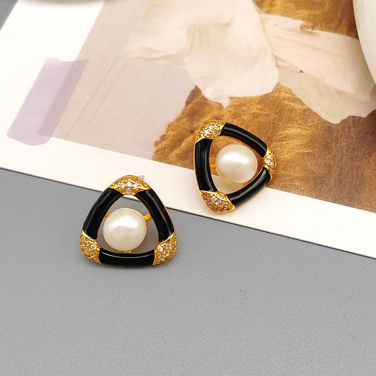 Freshwater pearl triangle inlaid zirconium drop glaze earrings