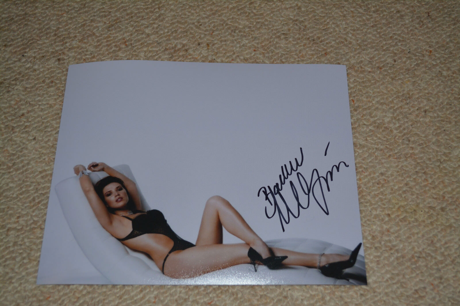 BARBARA NEDELJAKOVA signed autograph In Person 8x10 (20x25 cm) HOSTEL