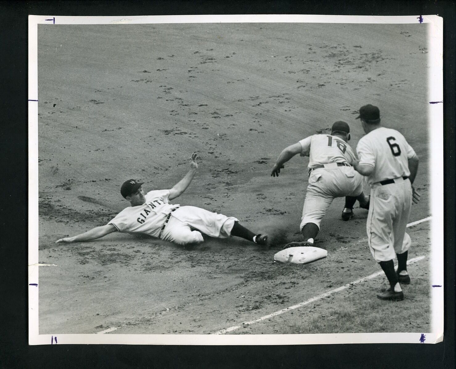 Al Dark & Ted Kluszewki 1951 Type 1 Press Photo Poster painting New York Giants Cincinnati Reds