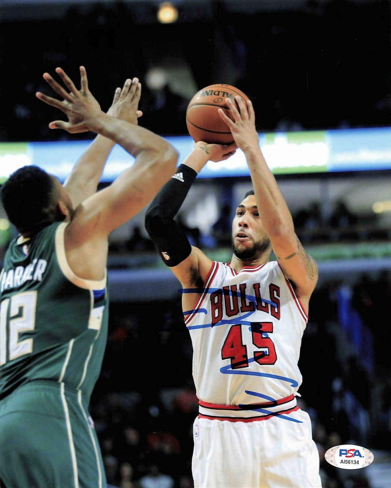 Denzel Valentine signed 8x10 Photo Poster painting PSA/DNA Chicago Bulls Autographed