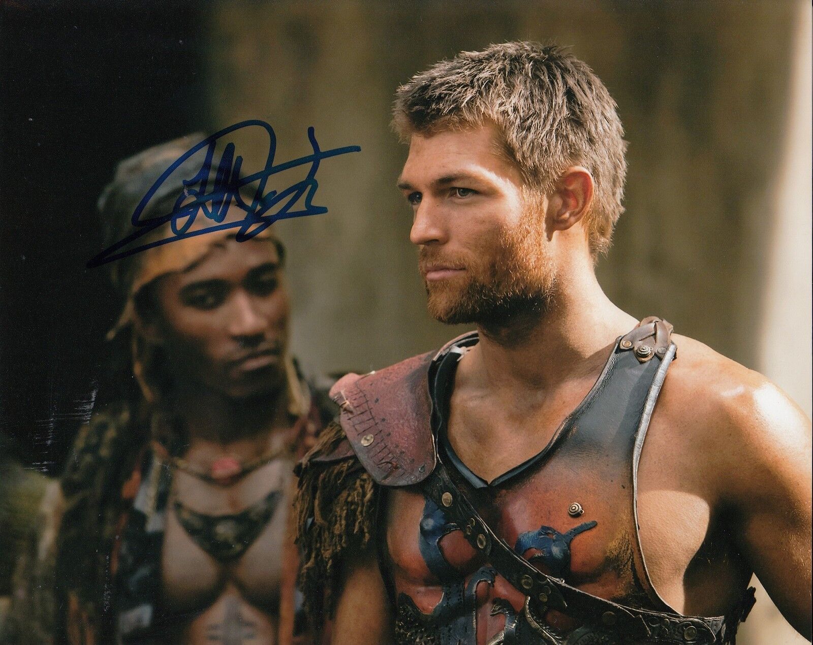 LIAM MCINTYRE signed (SPARTACUS: WAR OF THE DAMNED) 8X10 W/COA *Spartacus* #1