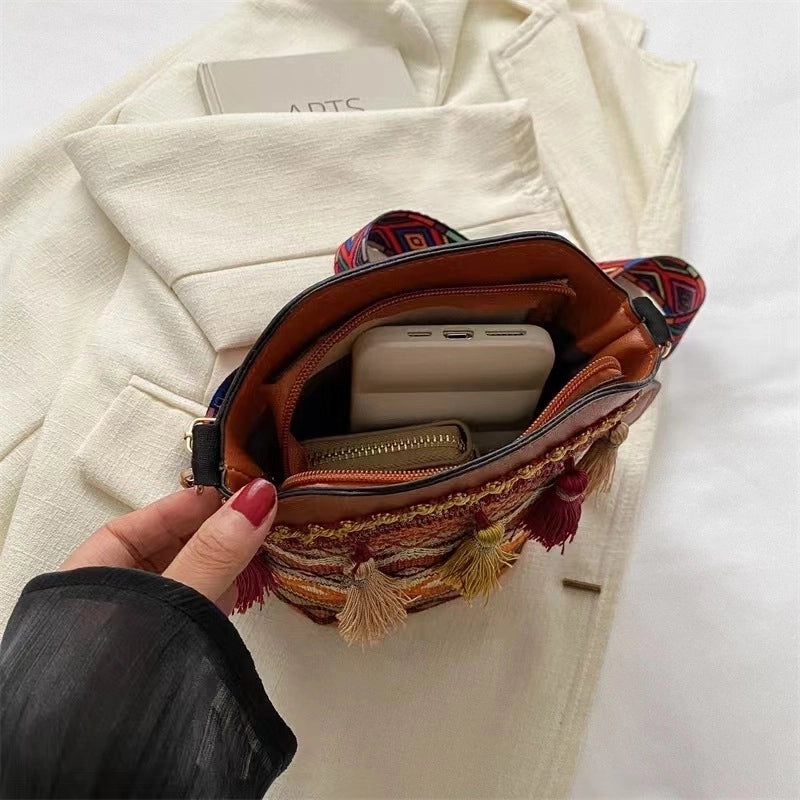 Women’s Medium Special Geometric Basic Ethnic Style Tassel Bucket Zipper Bucket Bag