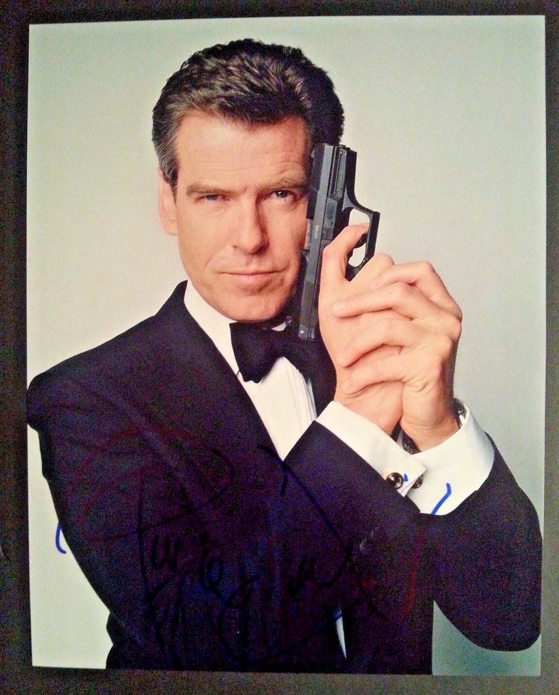 PIERCE BROSNAN Authentic Hand-Signed JAMES BOND 007