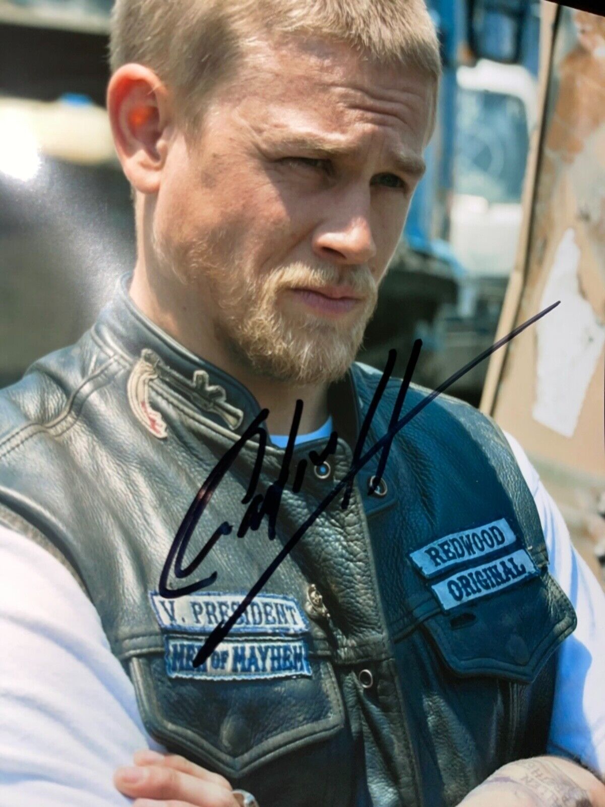 charlie hunnam signed 8 x 10 Photo Poster painting sexy picture super duper hot