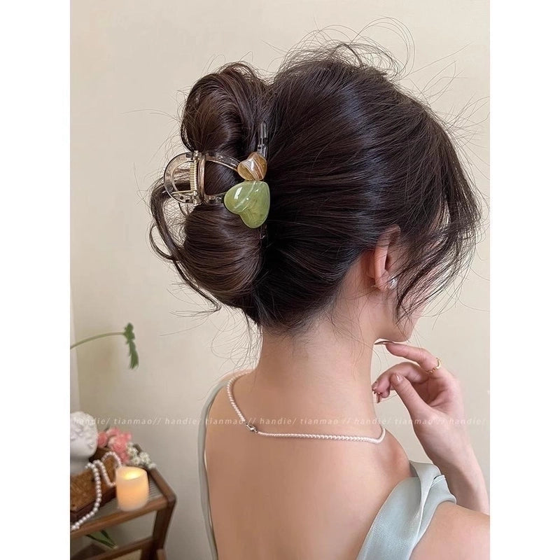 Women’s Casual Streetwear Heart Shape Arylic Handmade Hair Claws