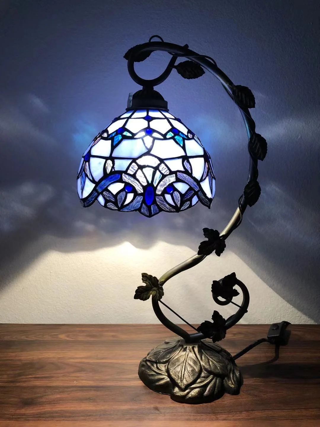 Tiffany Style Table Lamp Blue H20.5*W11 Inch