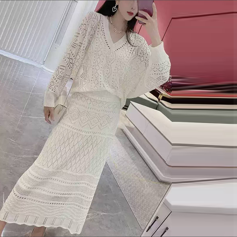 透かし彫り ファッション Ｖネック トップス+スカート ２点セットアップ