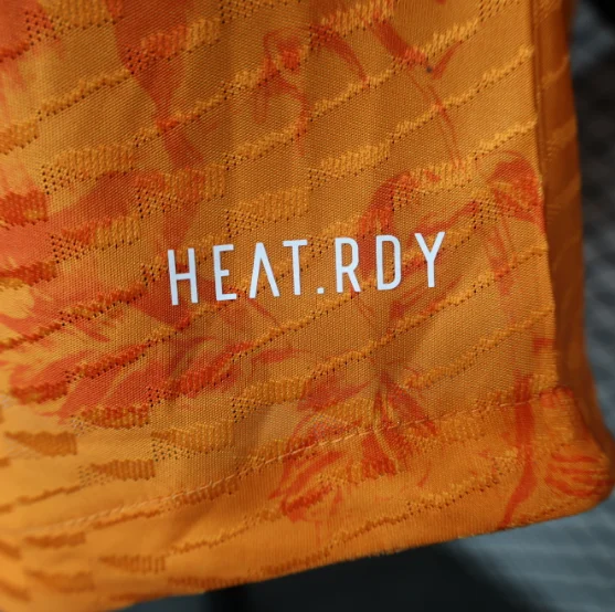 24/25 Real Madrid Y3 Orange Player Version Football T-Shirt Thai Quality