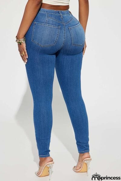 Distressed Buttoned Jeans with Pockets