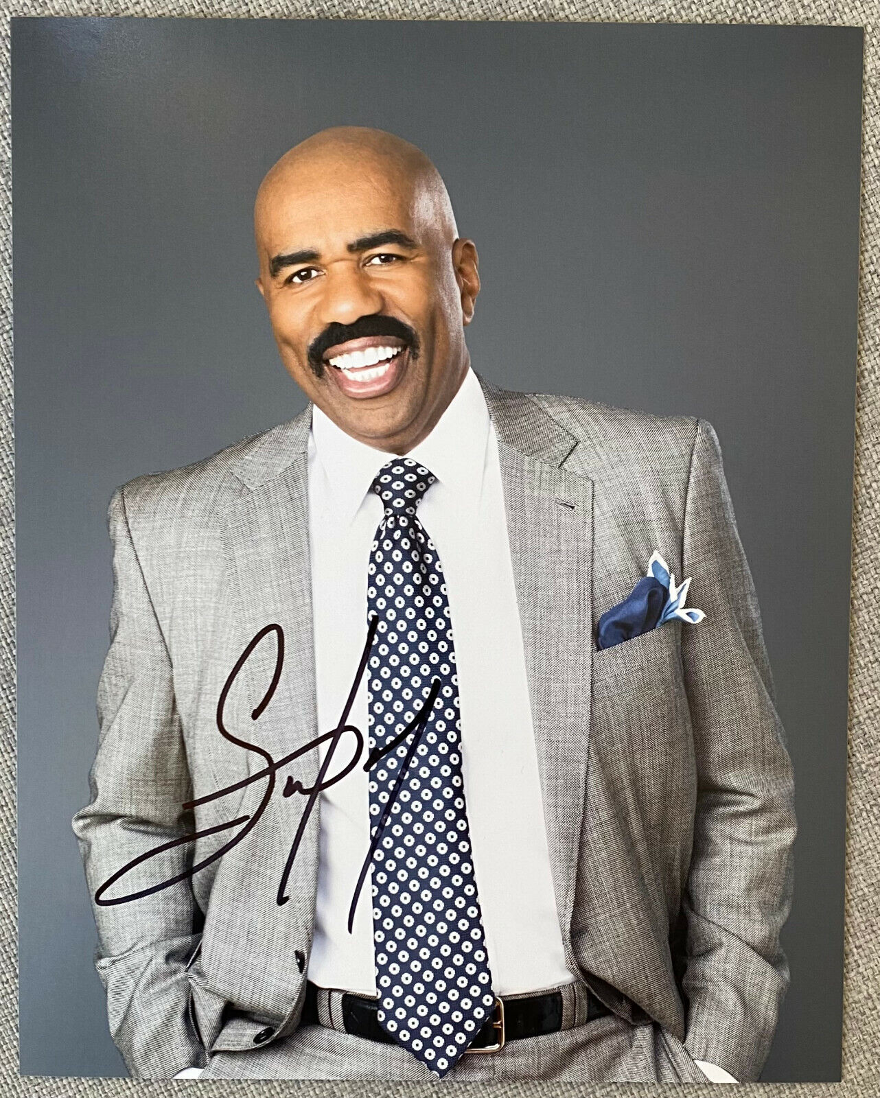 Steve Harvey Signed In-Person 8x10 Color Photo Poster painting - Authentic, Family Feud