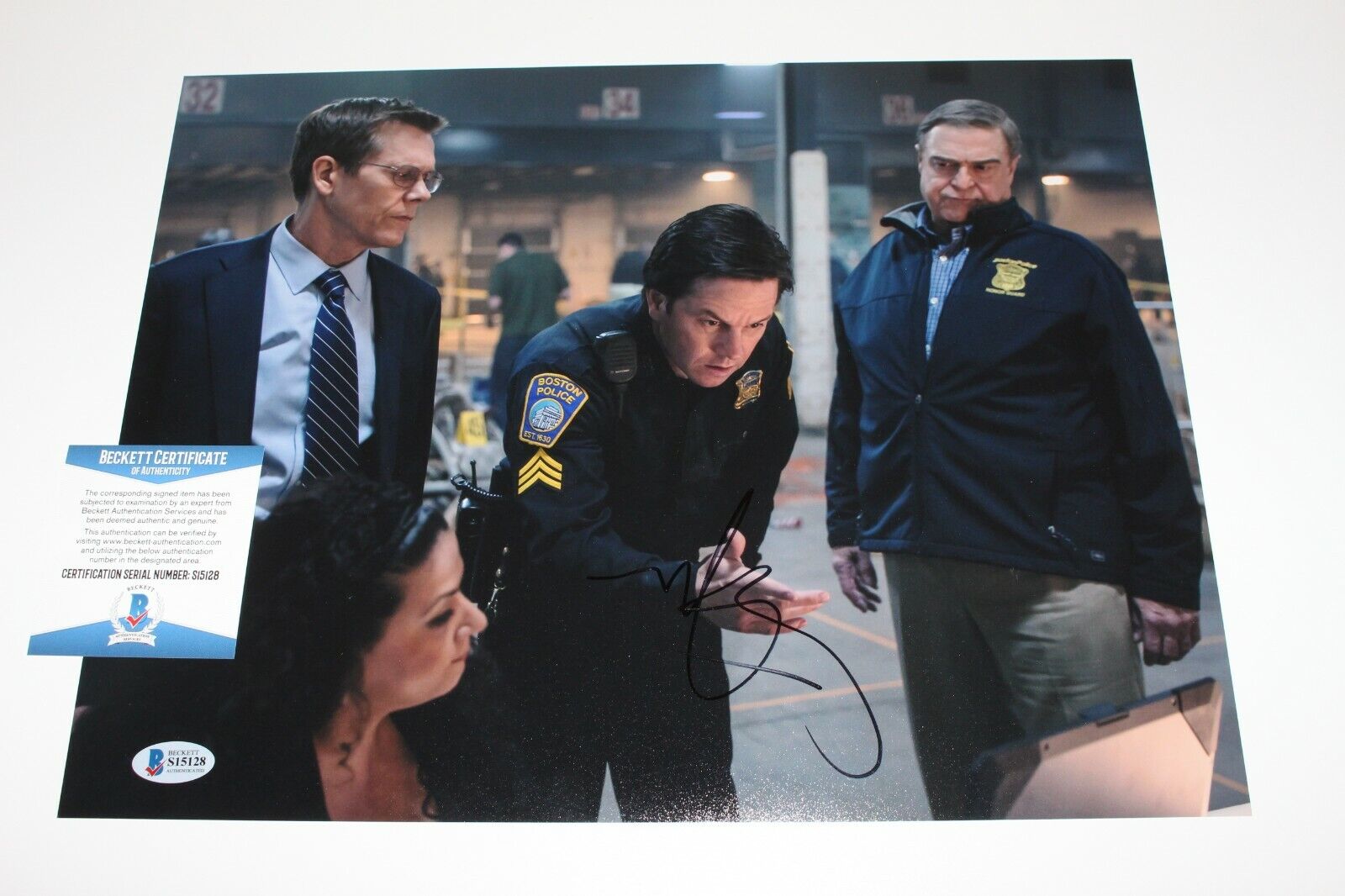 MARK WAHLBERG SIGNED 'PATRIOTS DAY' 11x14 MOVIE Photo Poster painting BECKETT COA BOSTON STRONG