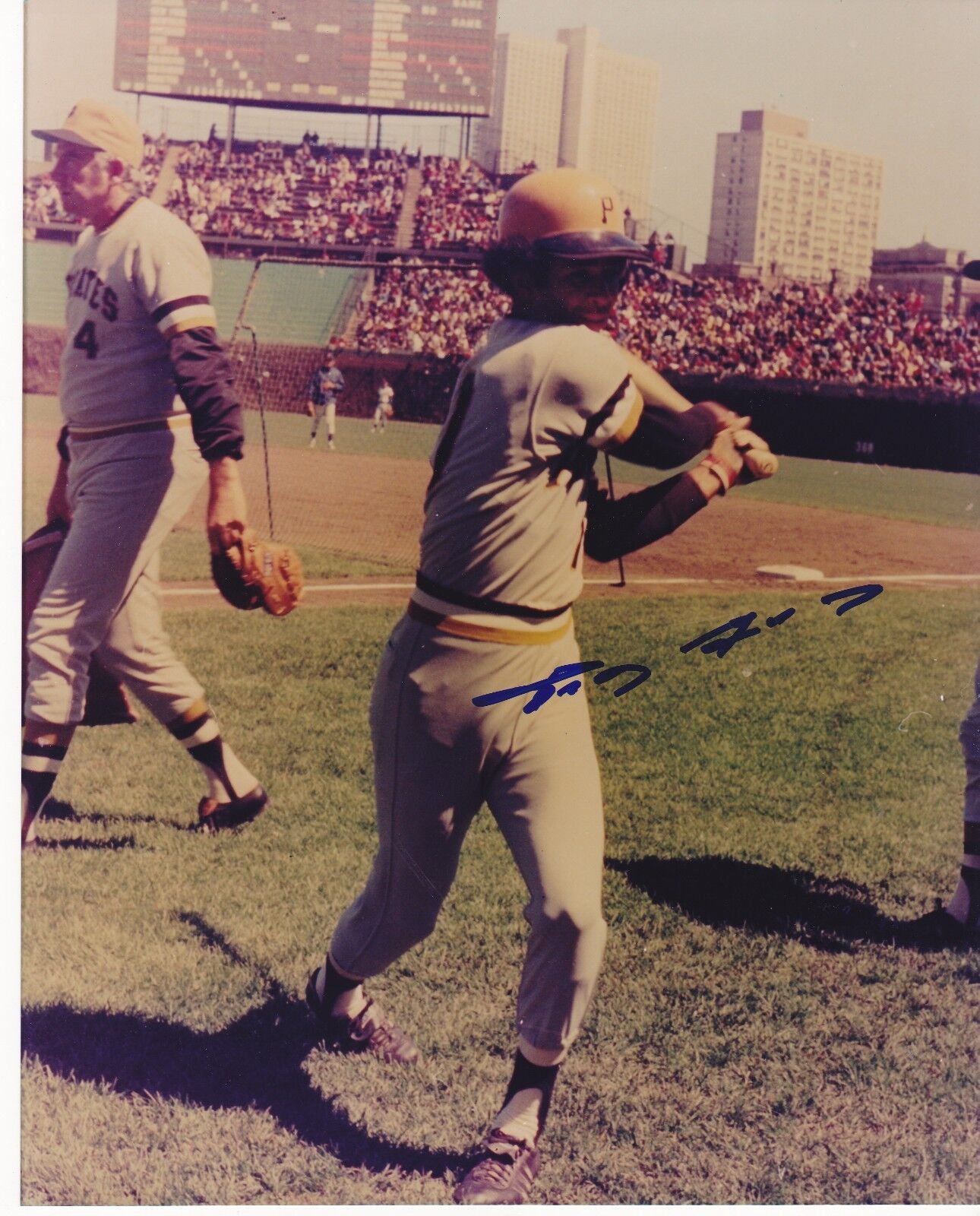 FRANK TAVERAS PITTSBURGH PIRATES ACTION SIGNED 8x10