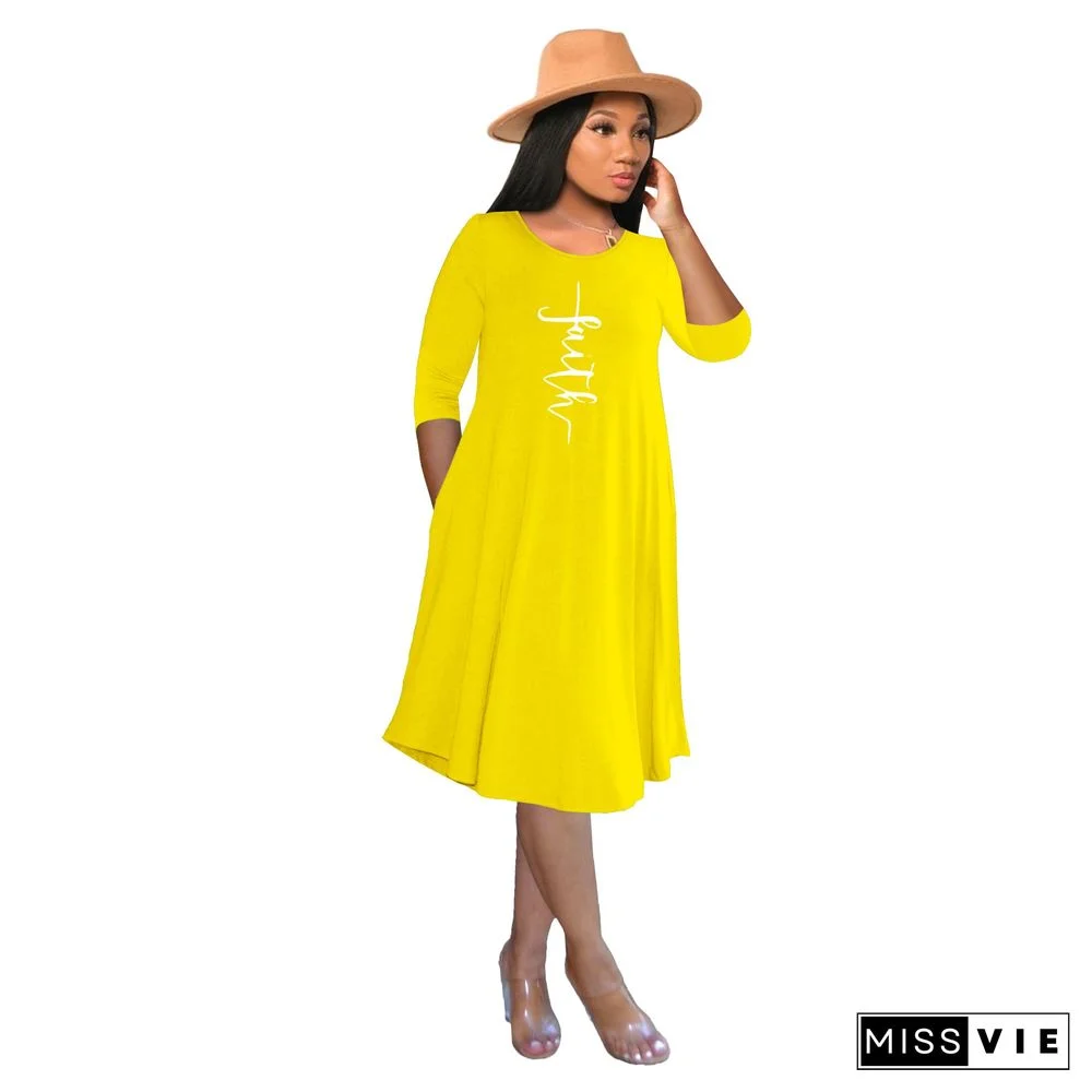 Women's Dresses Are Casual In Mid-summer