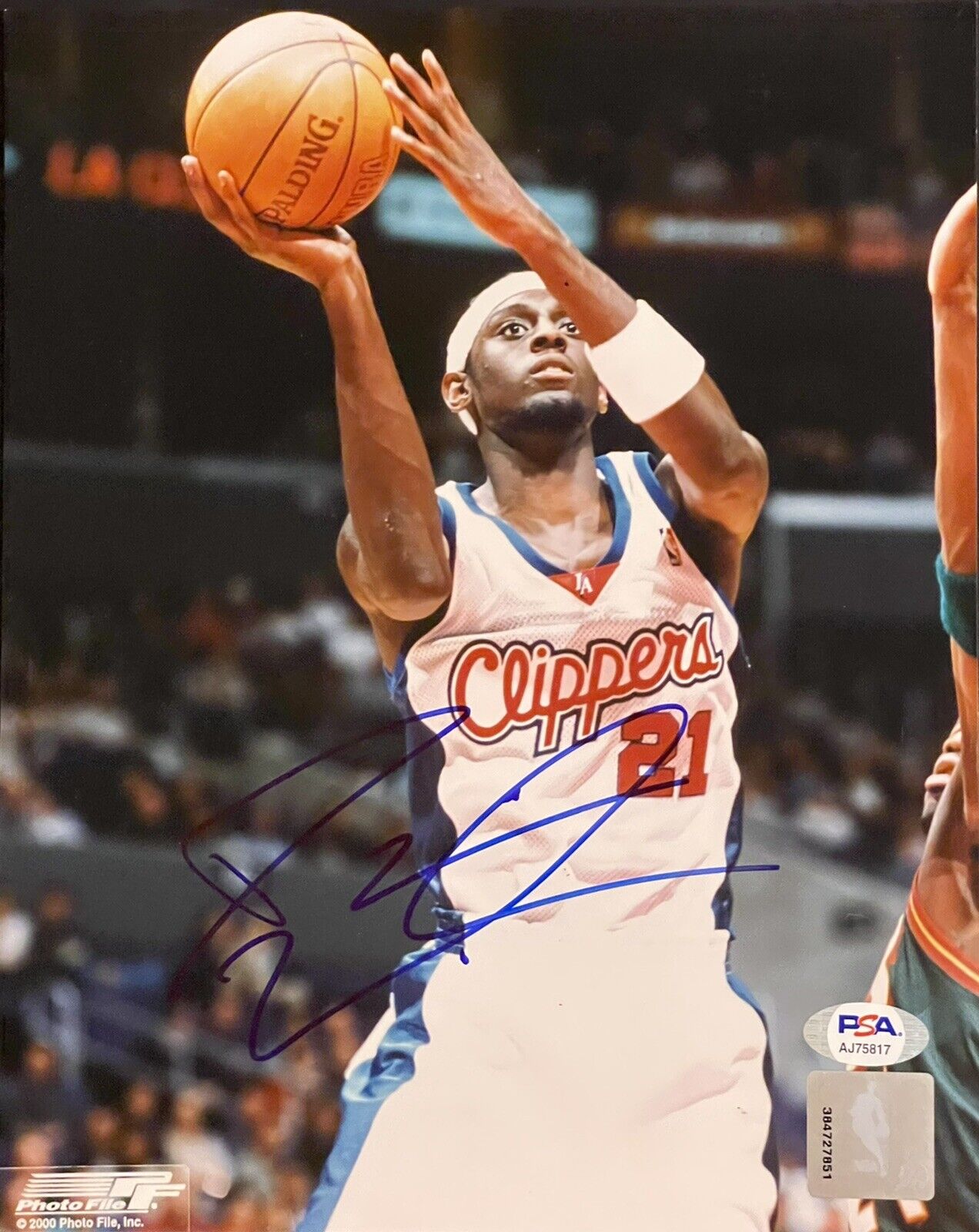 Darius Miles Signed Autographed Los Angeles Clippers 8x10 Photo Poster painting Cavs PSA/DNA