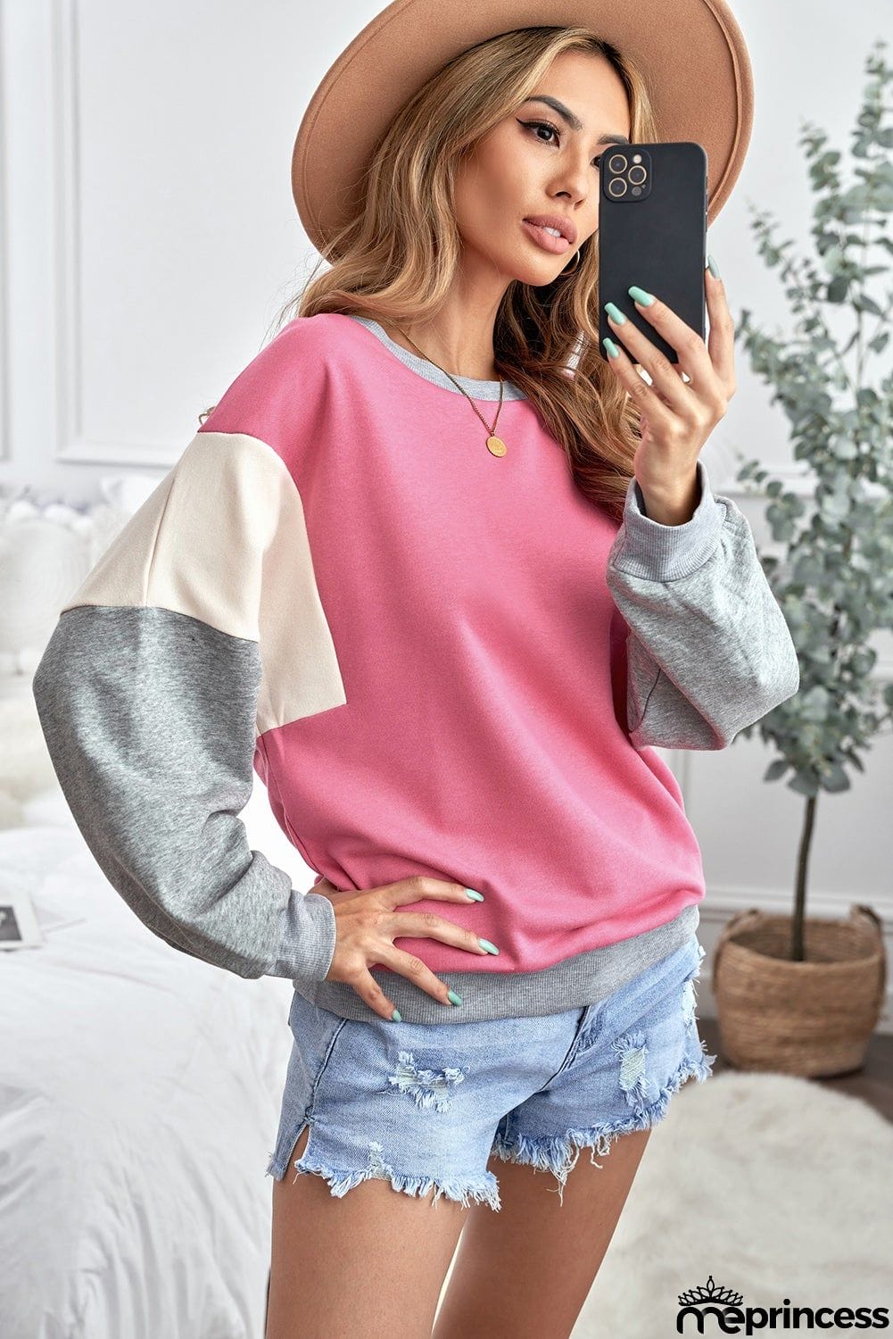 Women's Rose Colorblock Pullover Sweatshirt