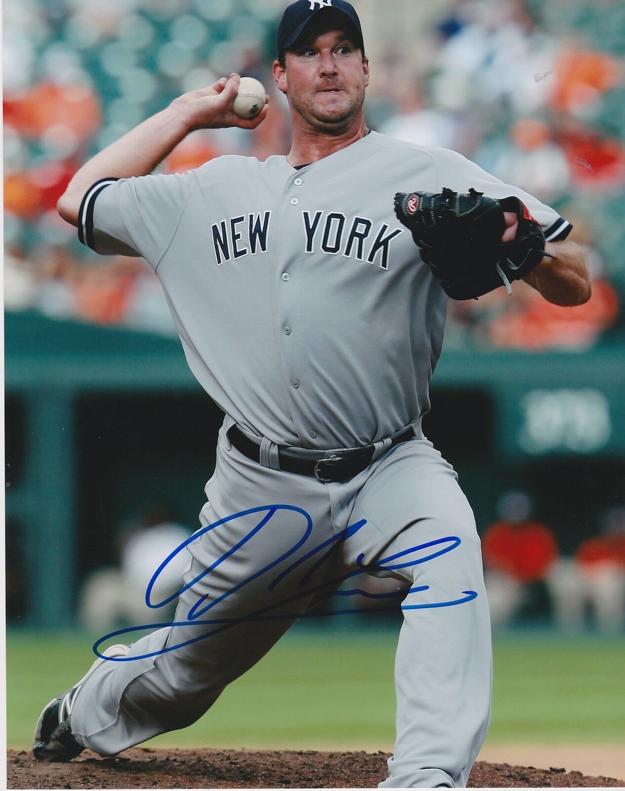 DEREK LOWE NEW YORK YANKEES ACTION SIGNED 8x10