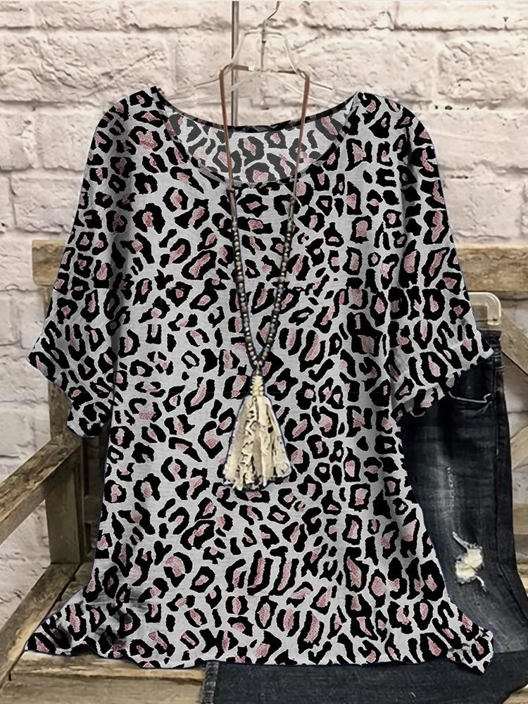 Women Half Sleeve Scoop Neck Leopard Printed Black and White Women Tops