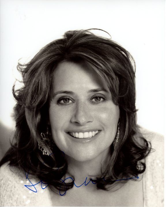 LORRAINE BRACCO signed autographed Photo Poster painting