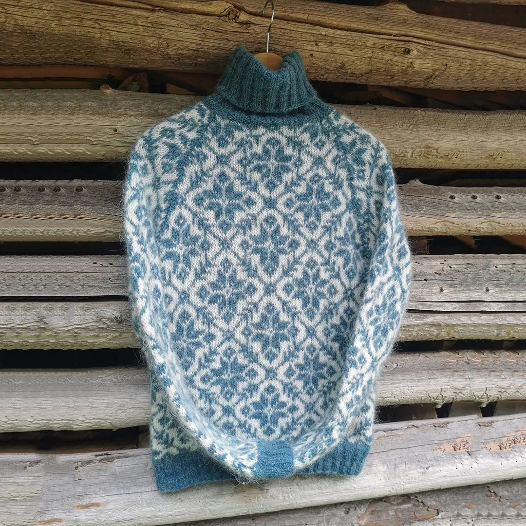Vintage Snowflake Pattern Knitted Turtleneck Sweater