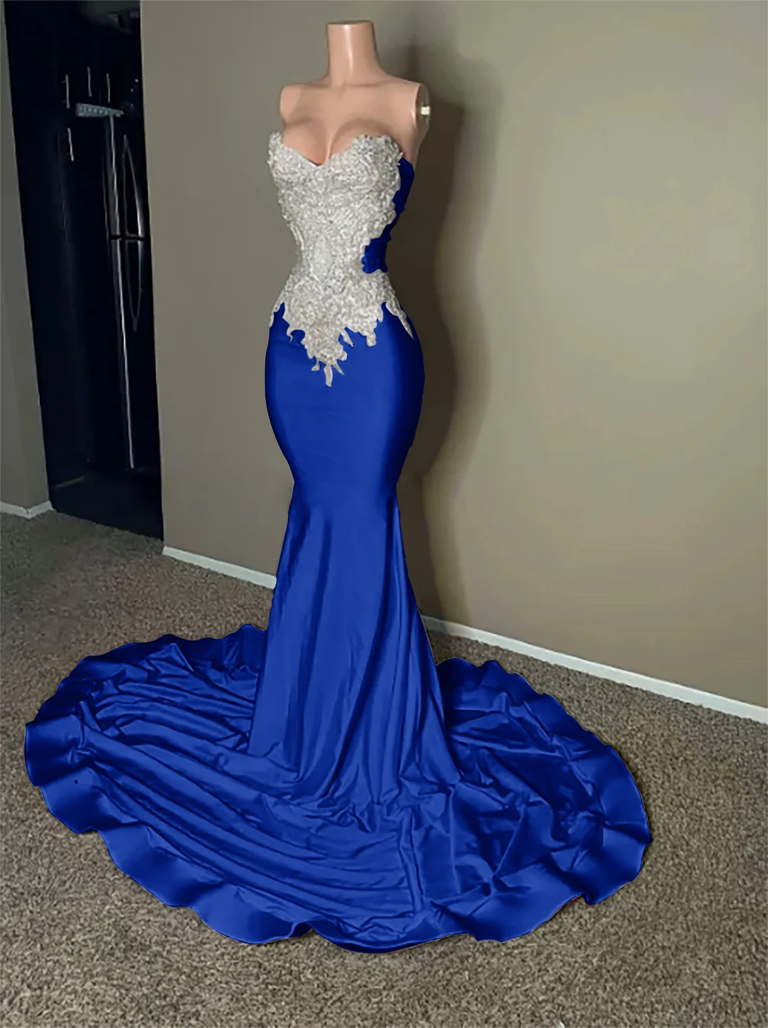 Daisda Chic Pink Strapless Sleeveless Mermaid Prom Dress with Embroidery