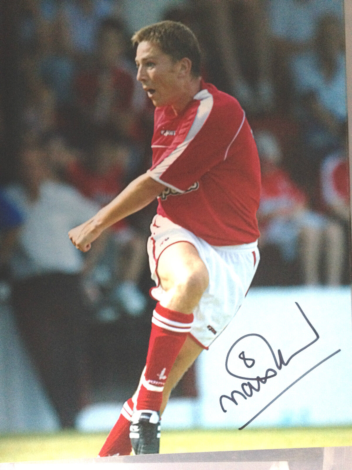 MATT HOLLAND - CHARLTON LEGEND - EXCELLENT SIGNED COLOUR ACTION Photo Poster paintingGRAPH