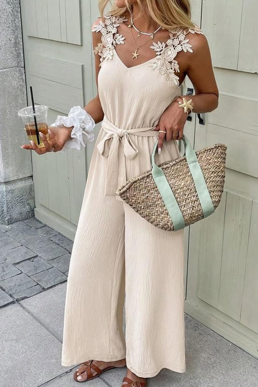 Lussooy Unique Sleeveless Applique Champange Spaghetti Strap Jumpsuit 