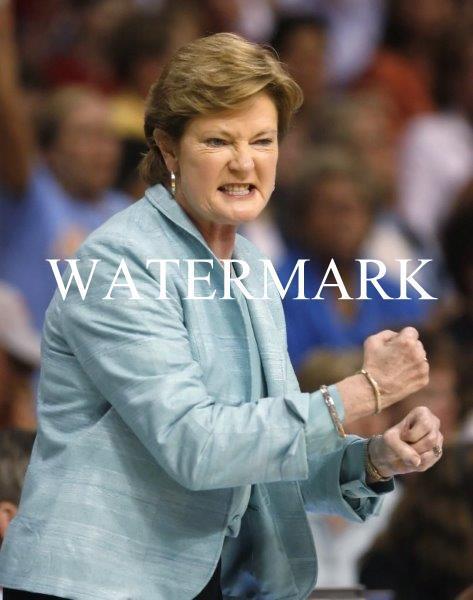 PAT SUMMITT Tennessee Volunteers Glossy 8 x 10 Photo Poster painting Poster