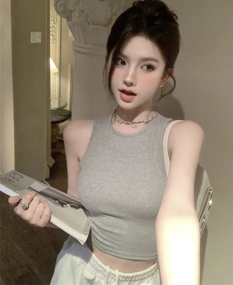 Brownm Brownm Women's Wear 2023 Summer Sleeveless Black Inside With Sexy Short Outside Top