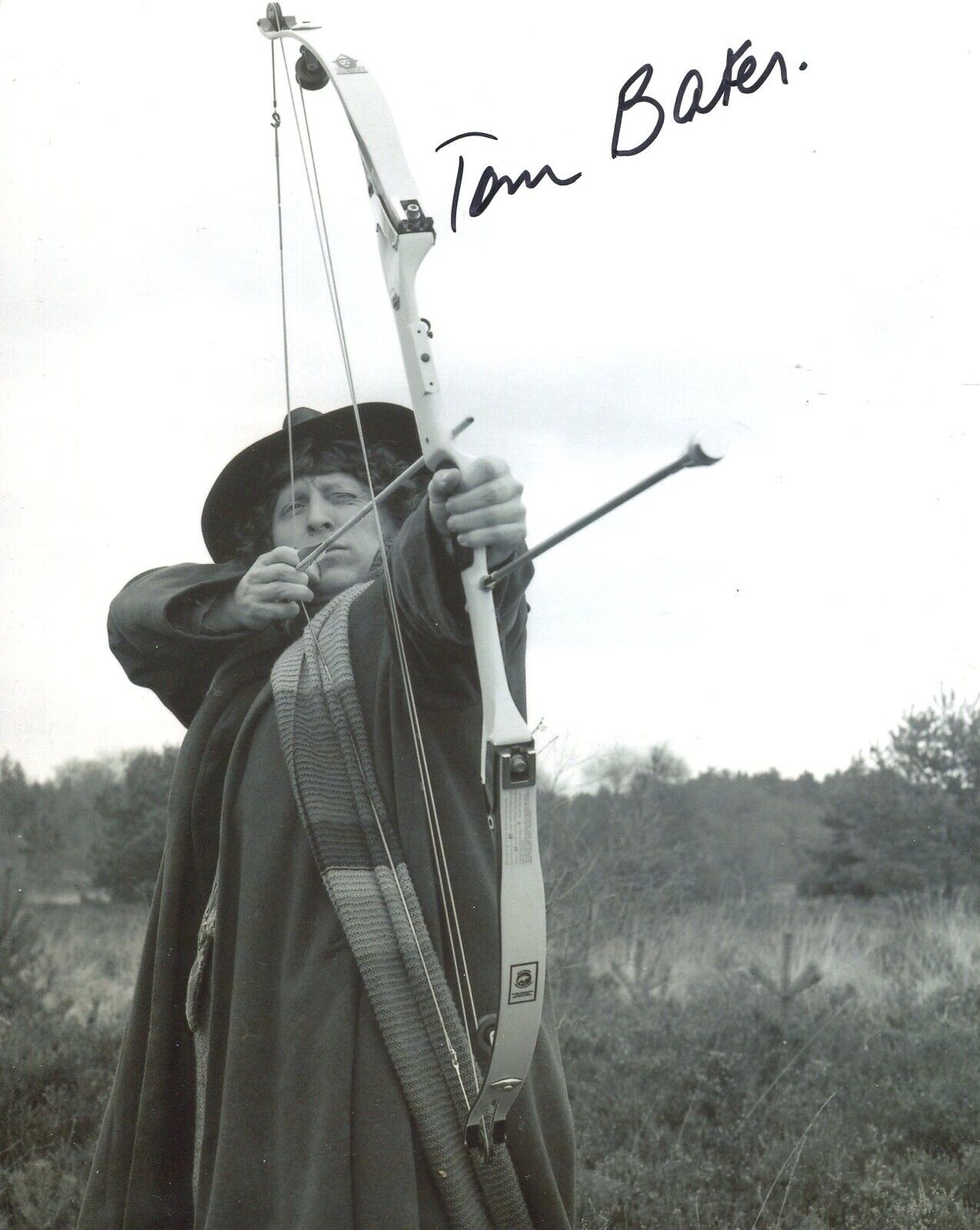 Tom Baker hand signed 8x10 inch Doctor Who TV series Photo Poster painting REF5 - UACC DEALER