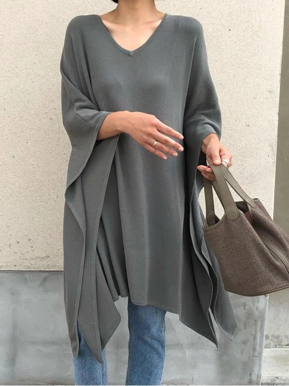 Irregular loose top bat sleeve shirt