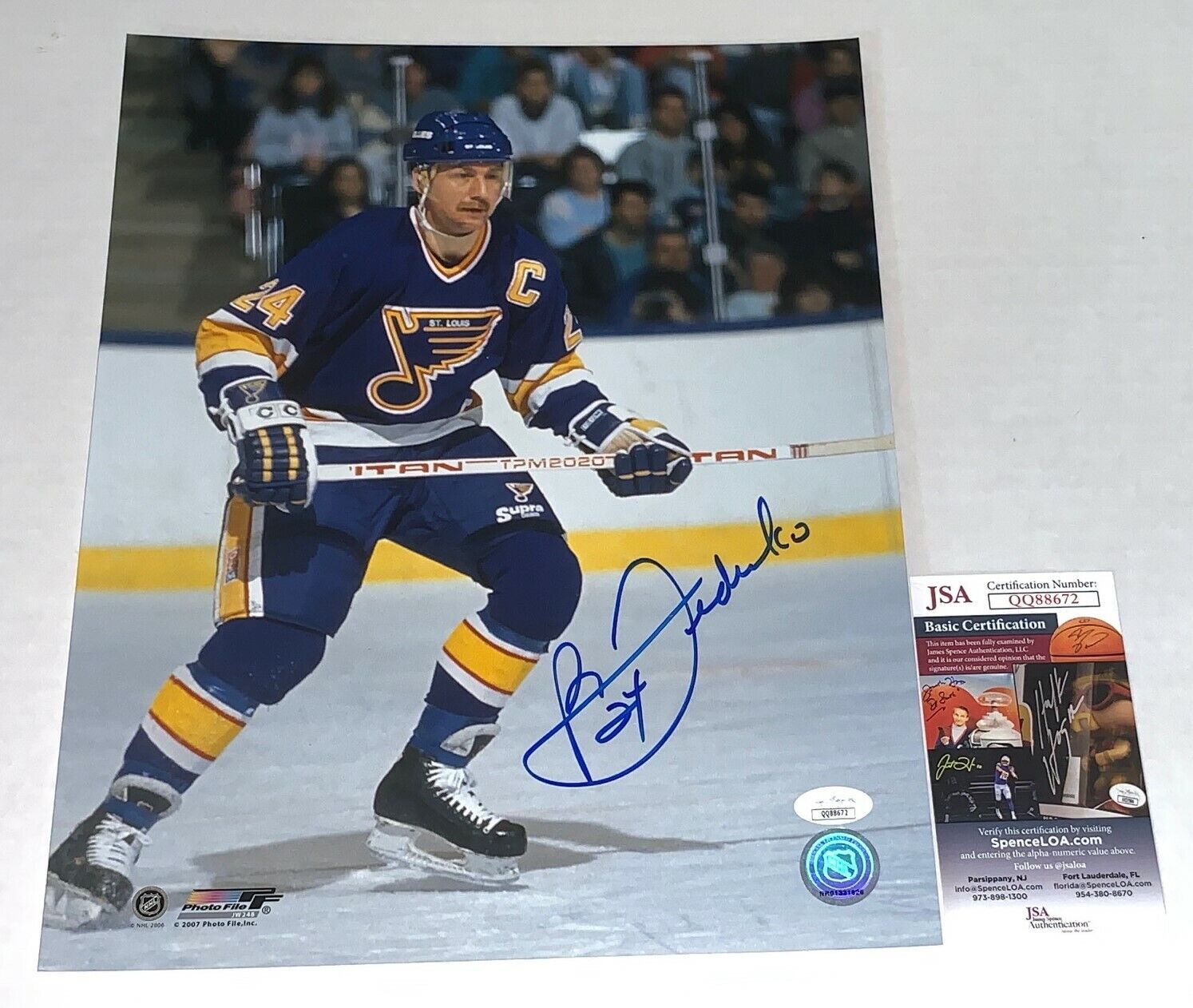 Bernie Federko signed St. Louis Blues 11x14 Photo Poster painting autographed JSA