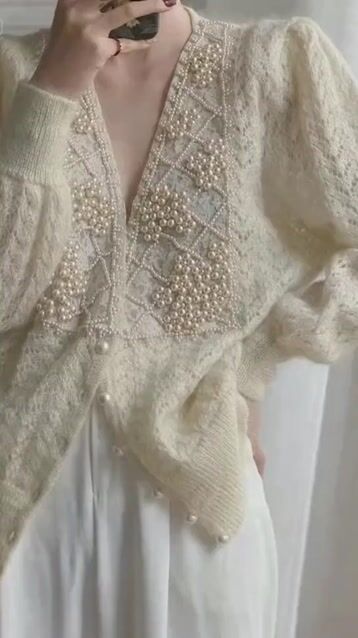 Loose Beige V Neck Pearl button thick Knit coat Long Sleeve
