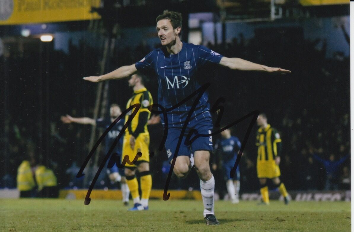 SOUTHEND UNITED HAND SIGNED DAVID MOONEY 6X4 Photo Poster painting 3.