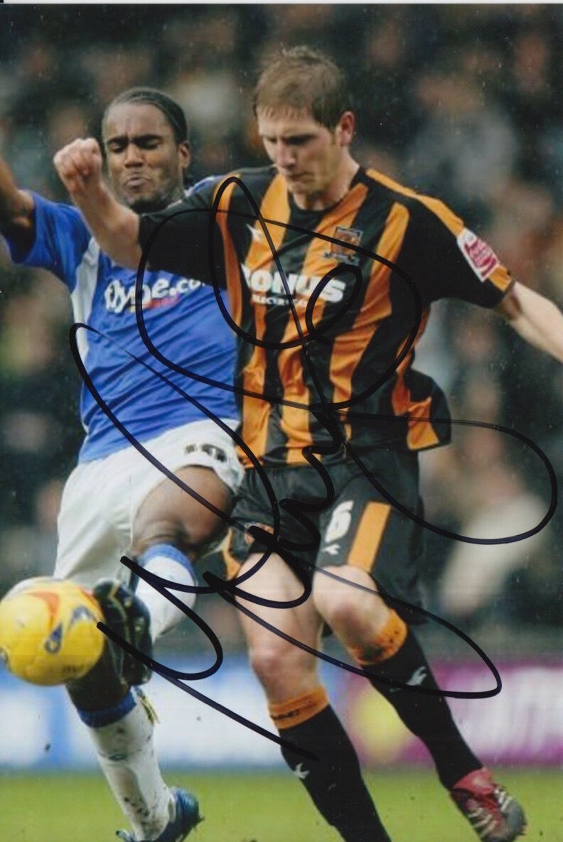 HULL CITY HAND SIGNED MICHAEL TURNER 6X4 Photo Poster painting.