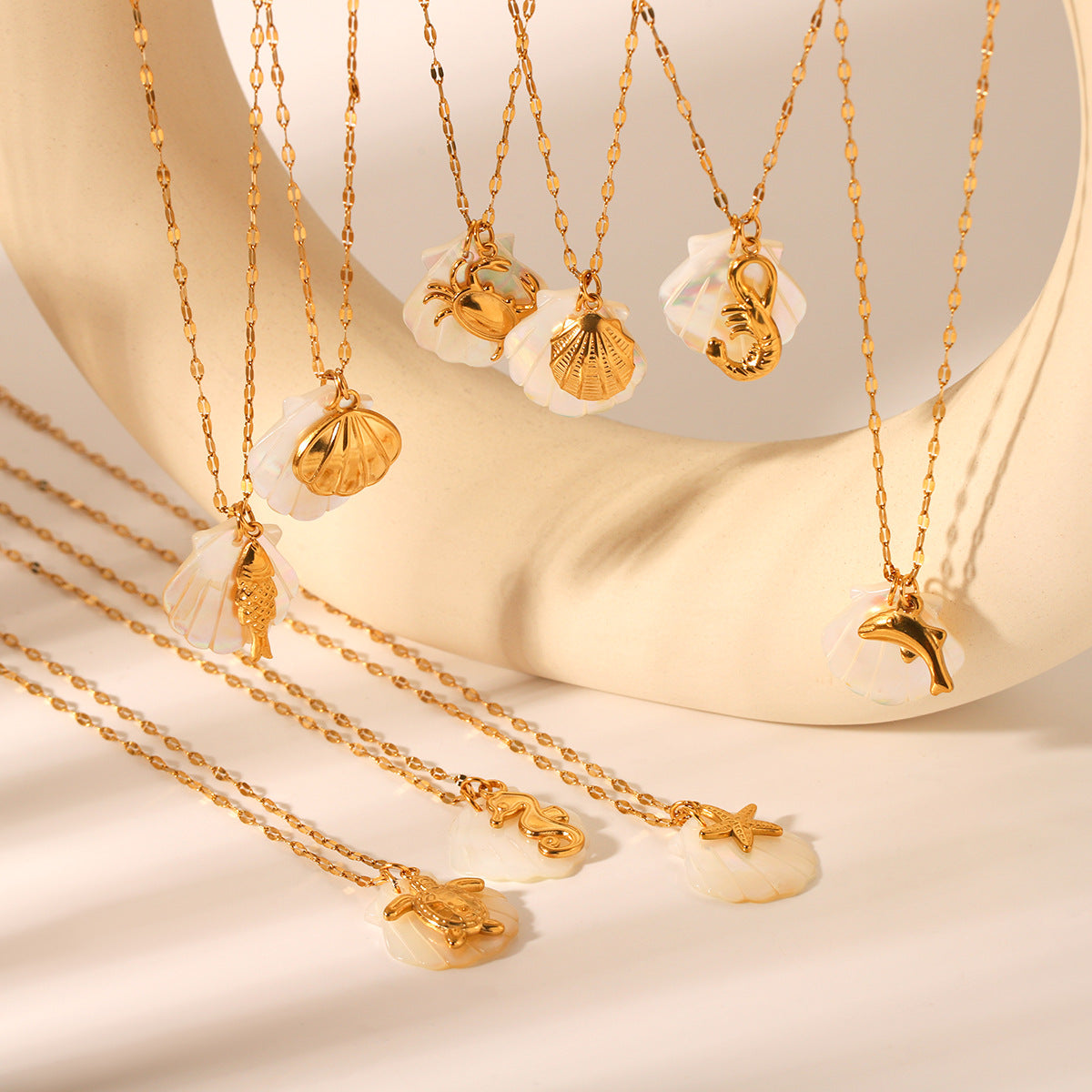 18K Gold Stainless Steel Starfish Seahorse Ocean Style Shell Pendant Necklace Ins Style Niche Design Clavicle Chain
