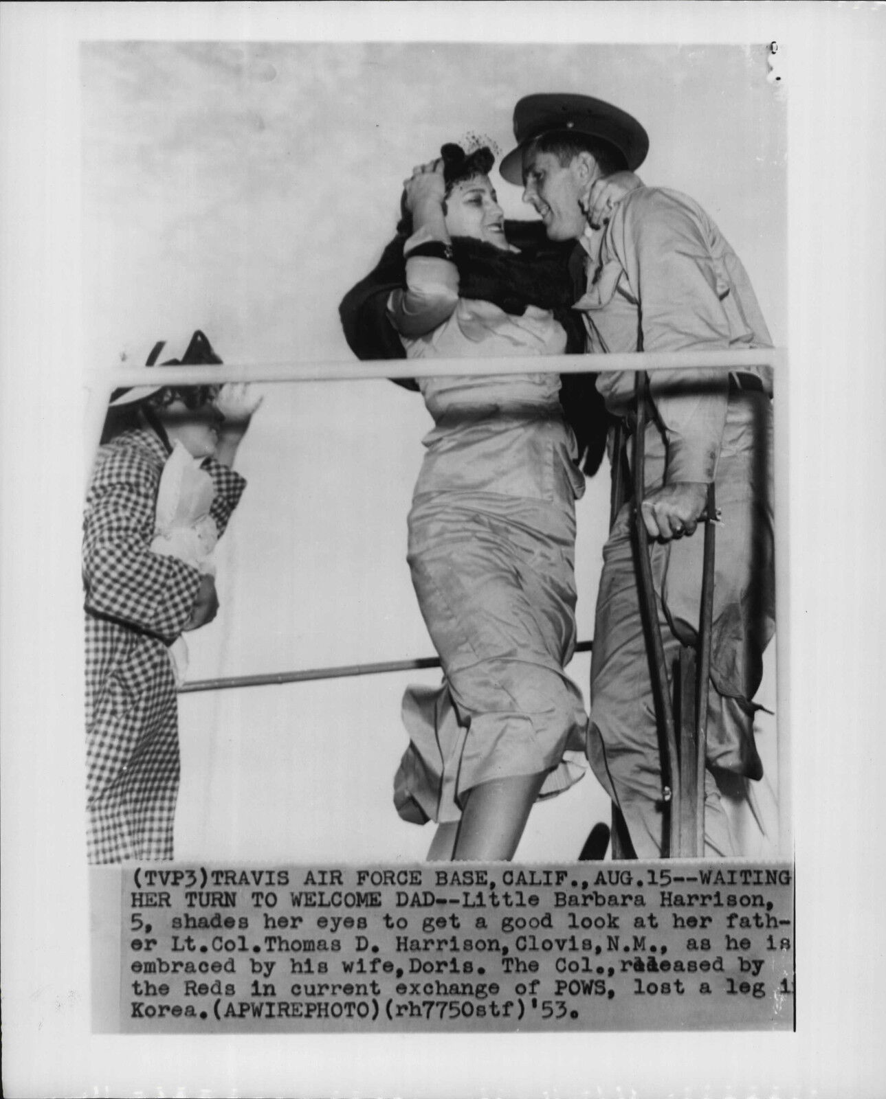 d Prisoner Thomas Harrison Welcomed Home by Wife 1953 Korea War Press Photo Poster painting