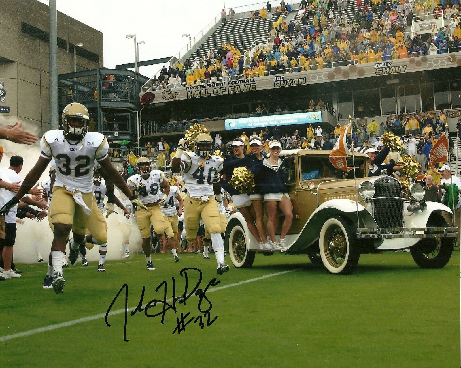 JABARI HUNT-DAYS HAND SIGNED GEORGIA TECH YELLOW JACKETS 8X10 Photo Poster painting W/COA