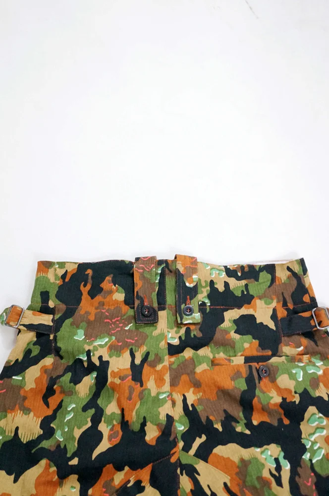   Elite German Leibermuster 45 Camo M1943 Field Trousers German-Uniform