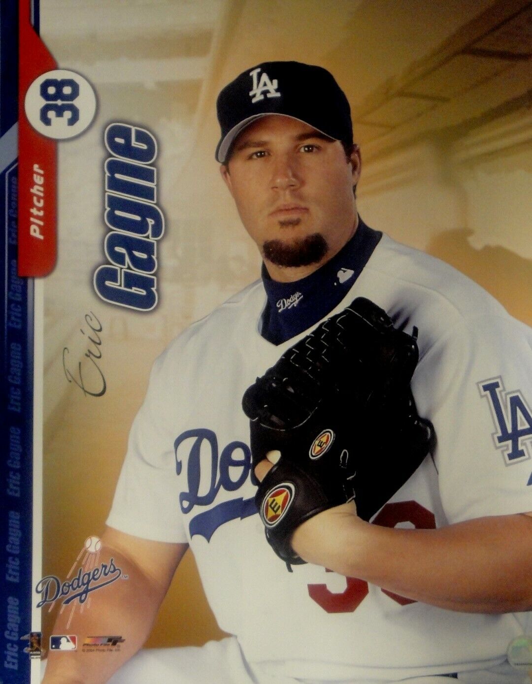 Eric Gagne Unsigned 16x20 Photo Poster painting Los Angeles Dodgers #38 Profile Game Over