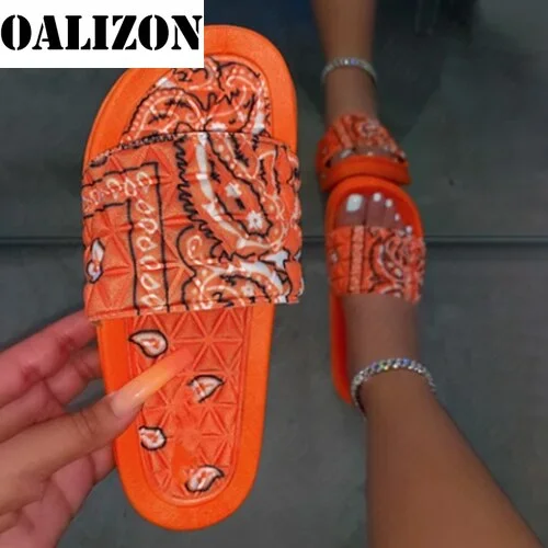 Bandana Slides Women Cool Graffiti Slippers Women Home Women's Summer Sandals Red Blue Black Tie Dye Footwear Wholesale