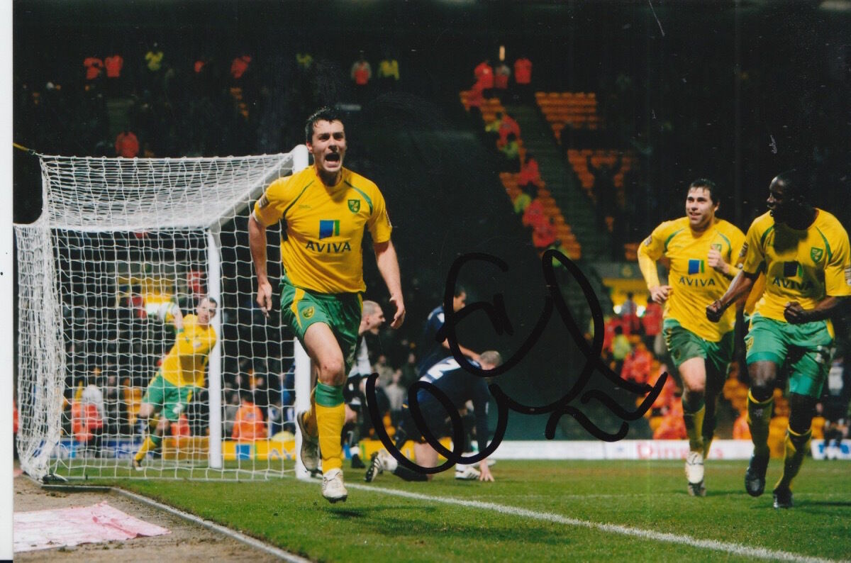 NORWICH CITY HAND SIGNED ELLIOTT WARD 6X4 Photo Poster painting.