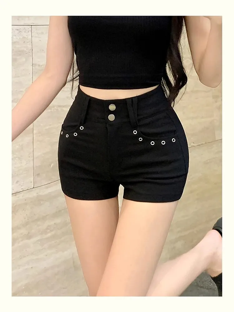 Streamlined High Waist Shorts with Pockets Clean Design for Cool Weather