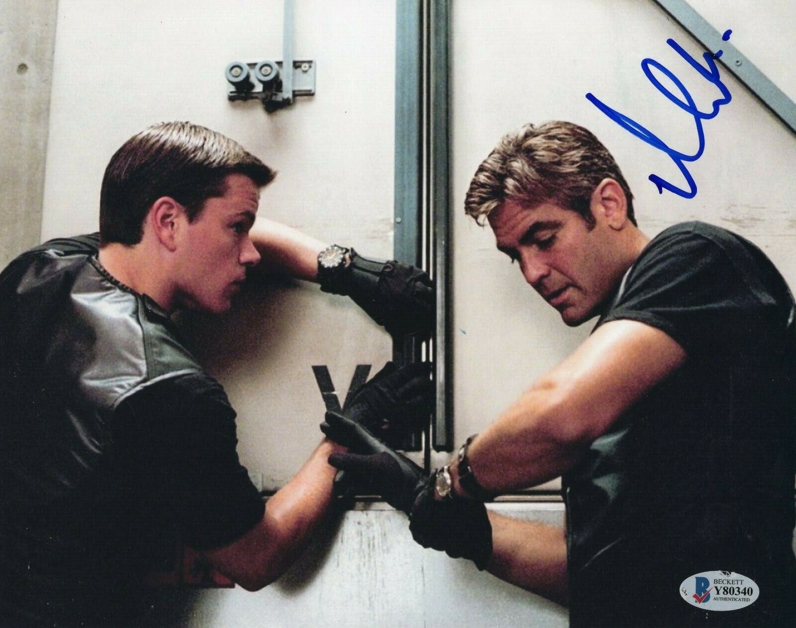 Matt Damon Signed 8x10 Photo Poster painting Oceans Eleven Linus Caldwell w/Beckett COA Y80340